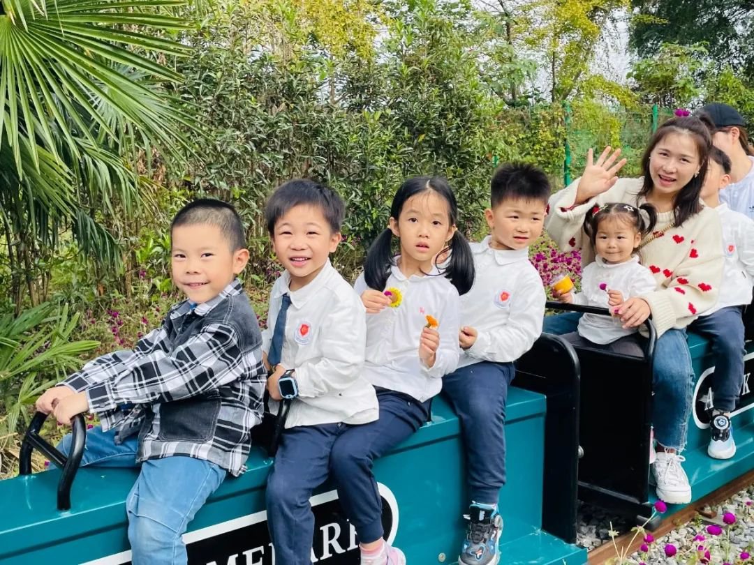 圣地雅歌幼儿园|不负好时光，相约趣探秋